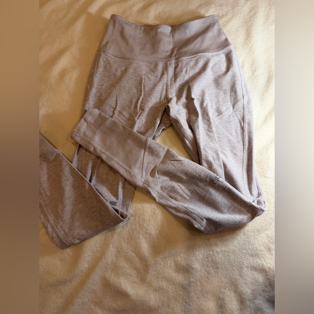ALO Yoga beige Leggings